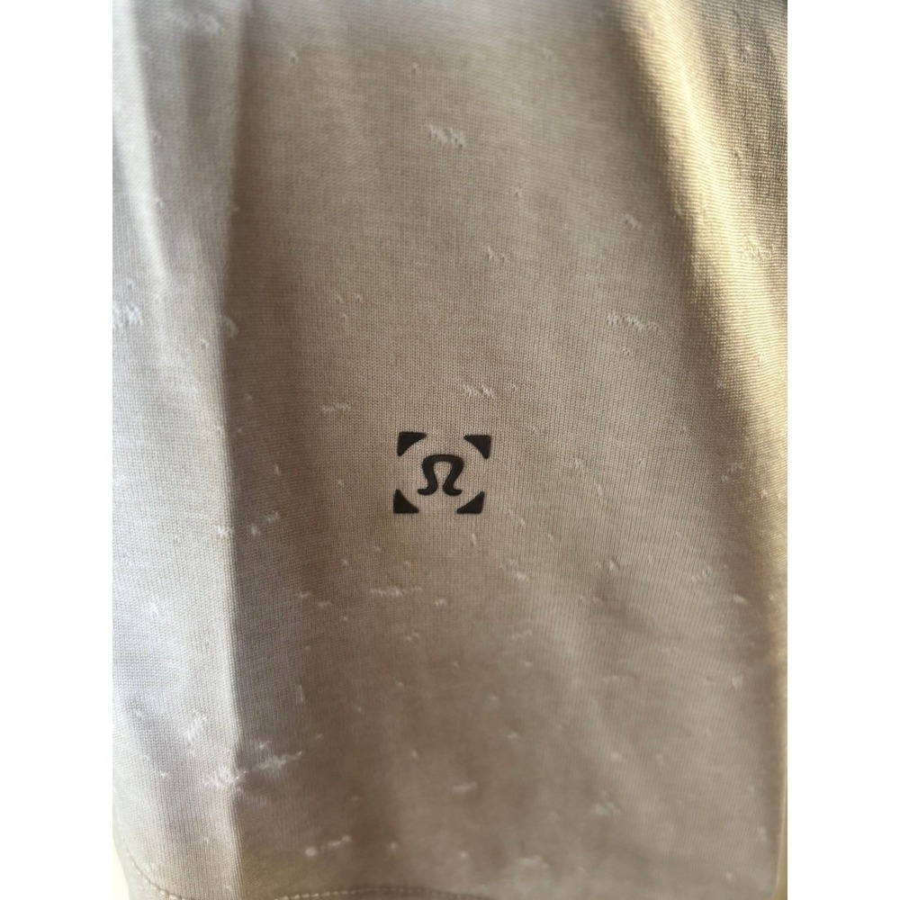 Lululemon Peloton | Mens Metal Vent Tech Short Sleeve Shirt Tan Khaki Logo | XL - Picture 4 of 7